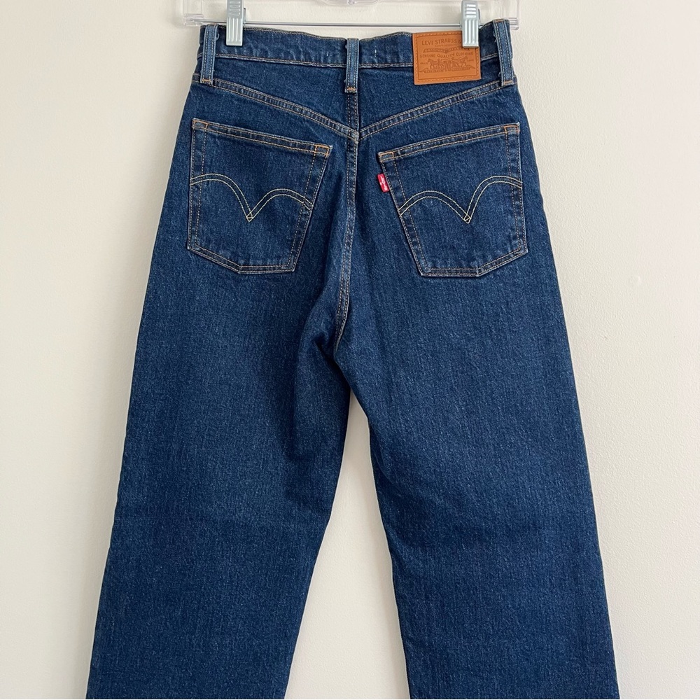 Levi’s Ribcage Straight - Picture 10 of 10